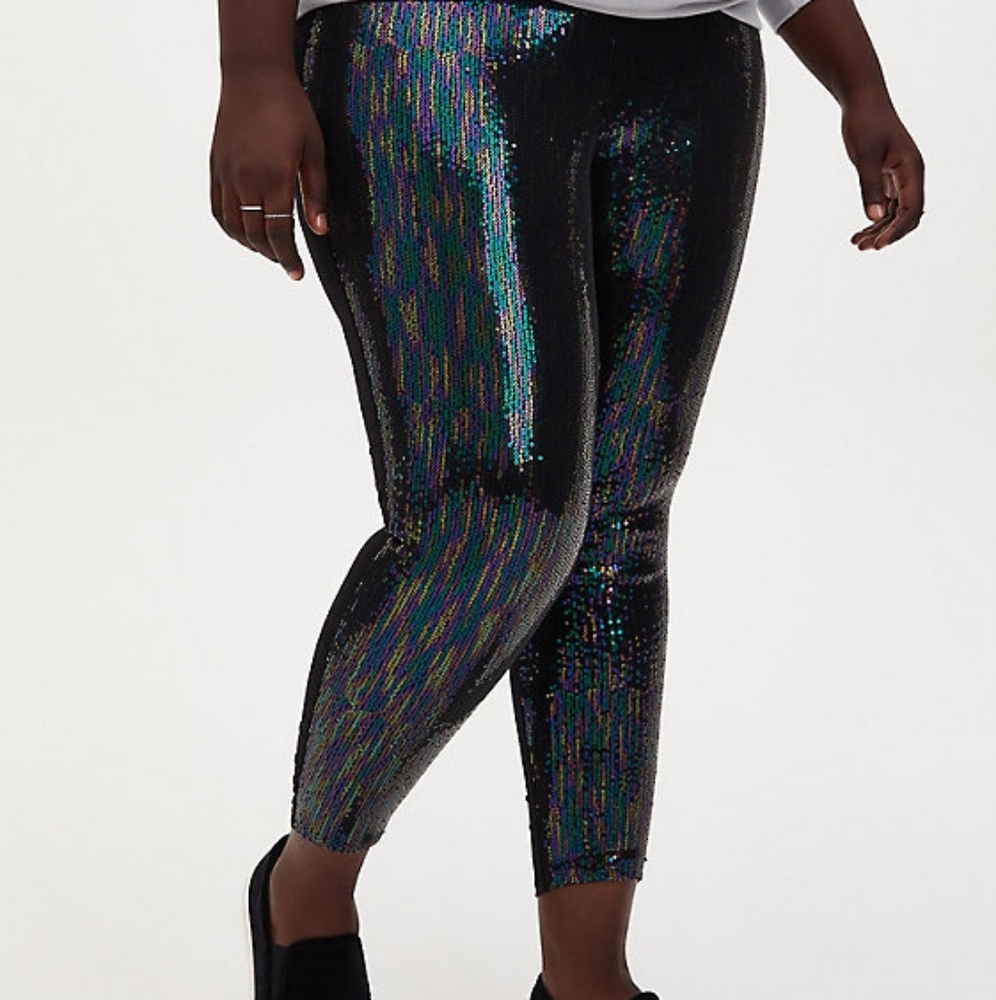 💋 2/$30 - NWT Torrid Irridescent Sequin Platinum Leggings